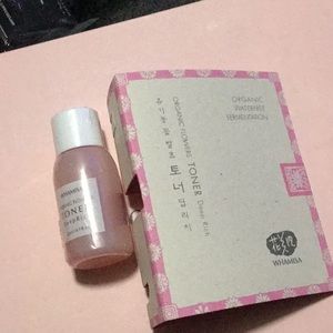 Whamisa Organic Flowers Toner Deep Rich New/Still sealed.